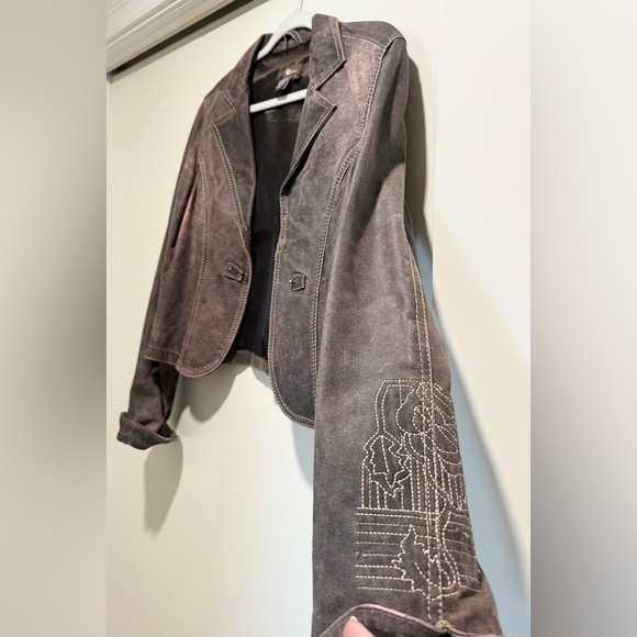 Ibisco Distressed Leather Embroidered Jacket | Cropped Blazer | Boho Chic - Picture 12 of 16